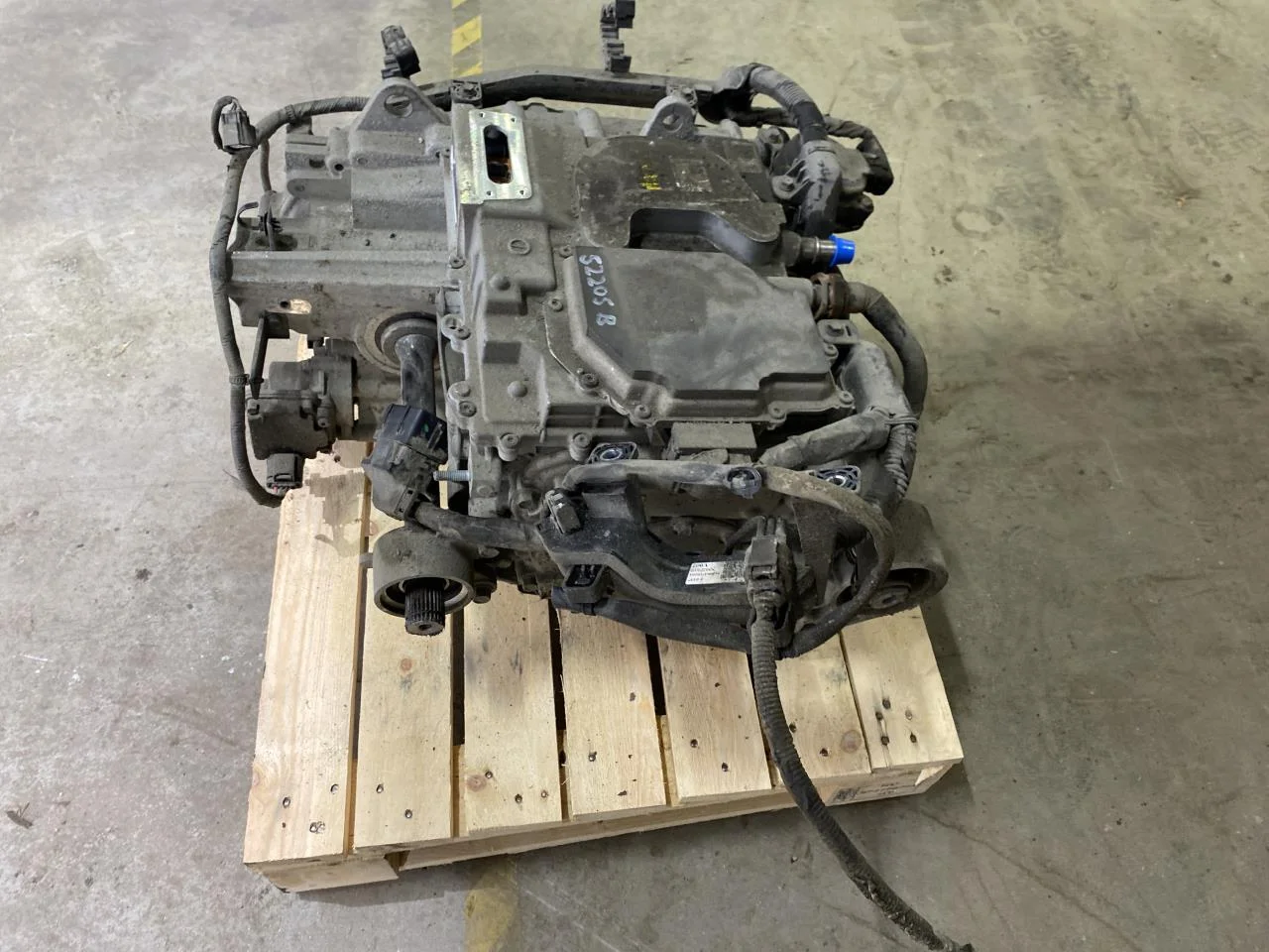 Kia EV6 2022- Rear electric motor view 3