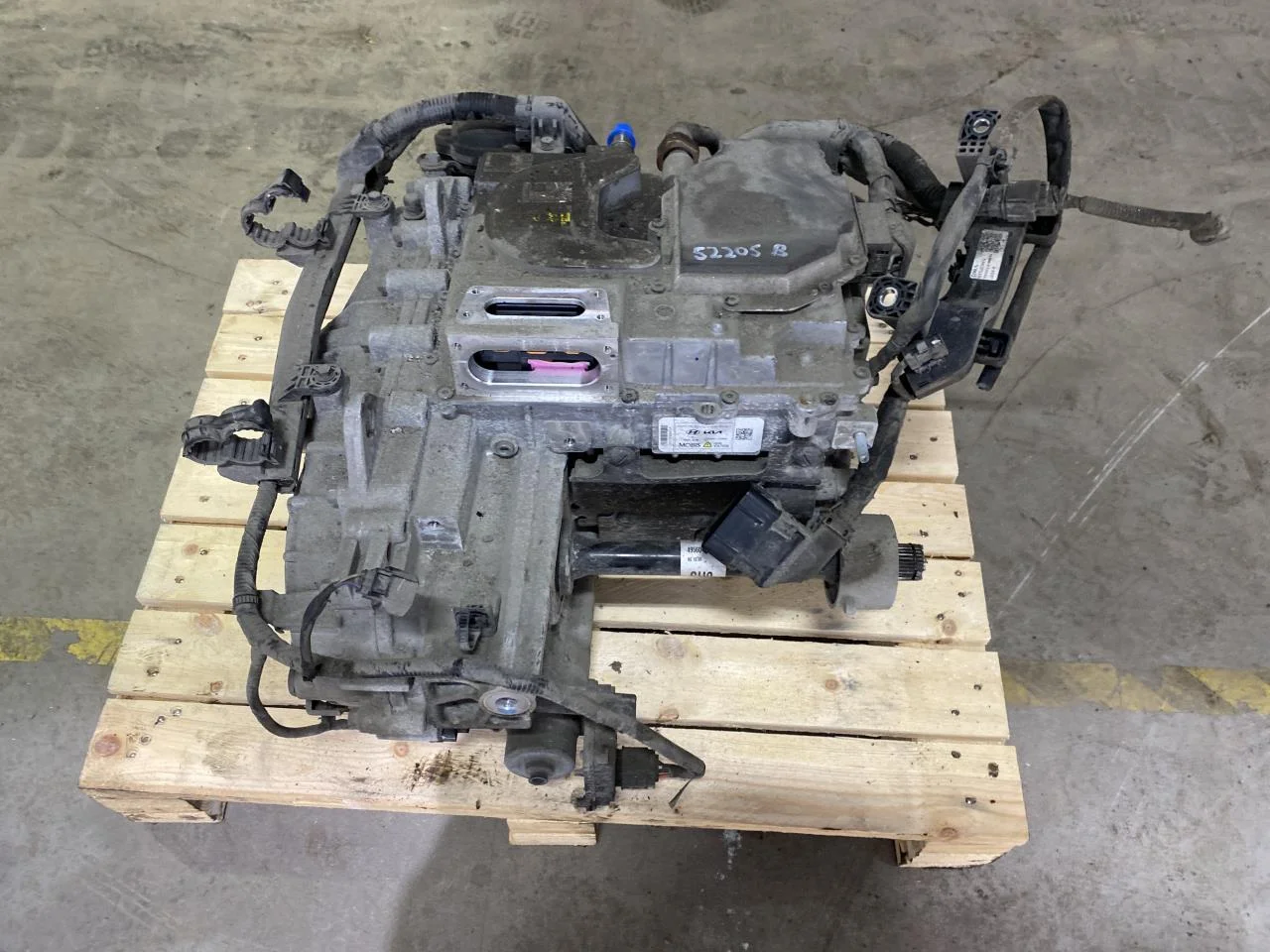 Kia EV6 2022- Rear electric motor view 4