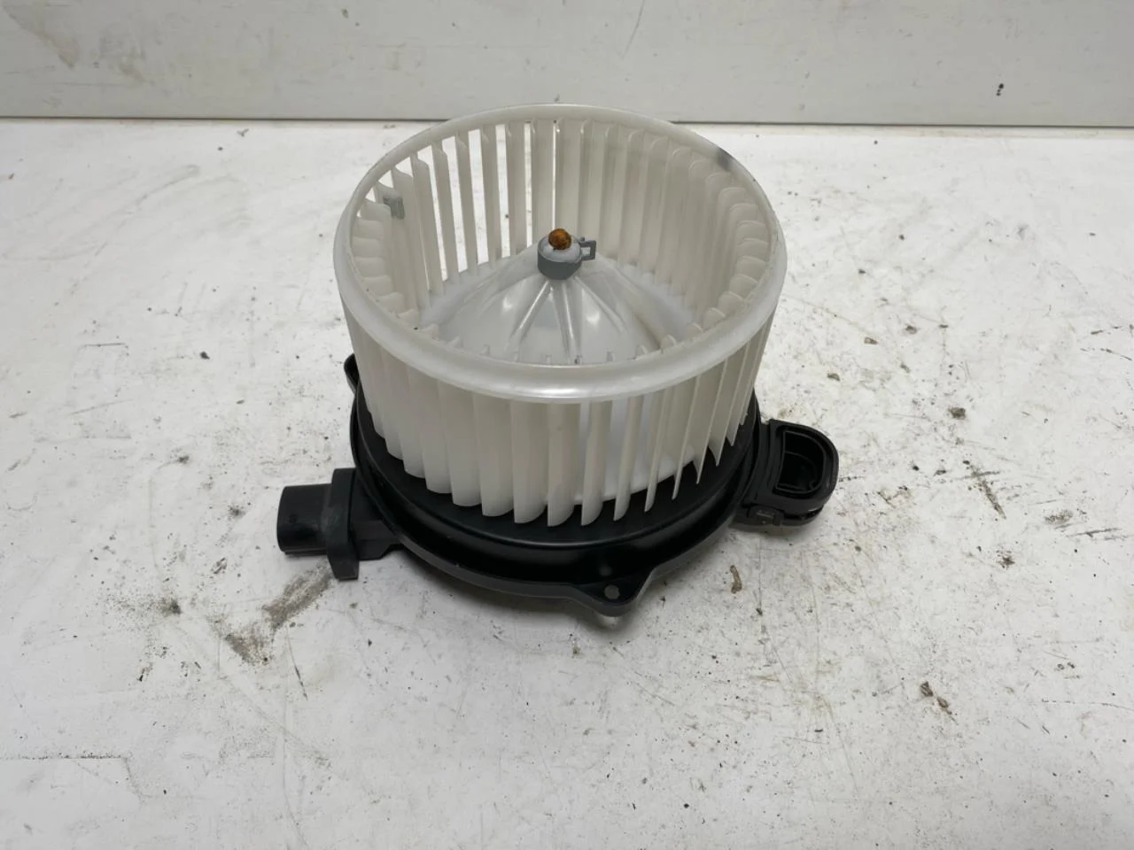 Kia EV6 2022- Motor ventilator încălzire vedere 2