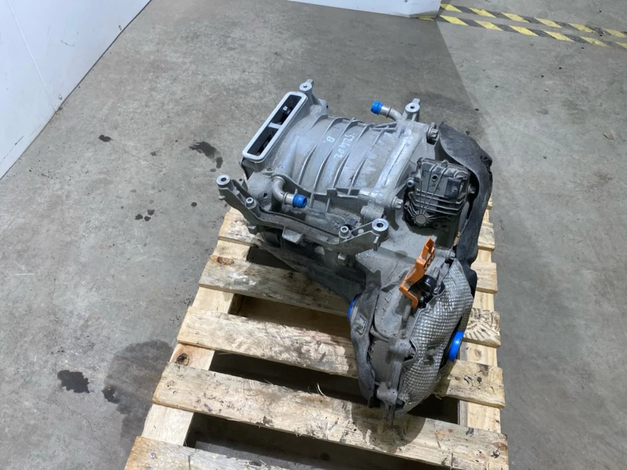 BMW I3 I01 2013-22 Rear electric motor view 3