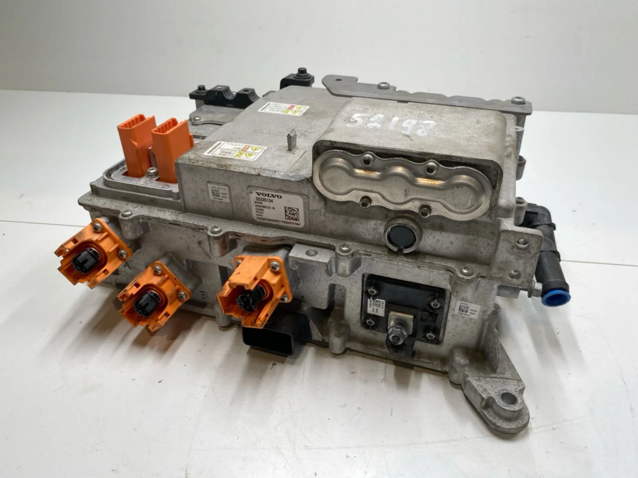 Polestar 2 2020- Inverter, 12-220V nézet 2