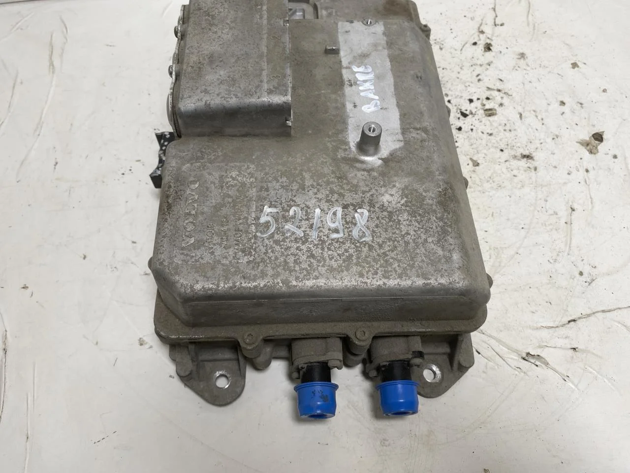 Polestar 2 2020- Invertor, 12-220V vedere 3
