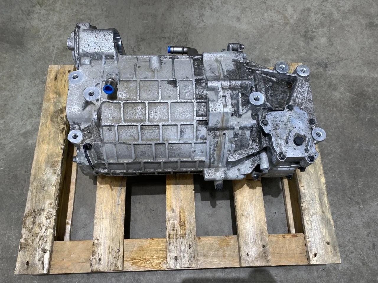 Polestar 2 2020- Elektromos motor, első nézet 3