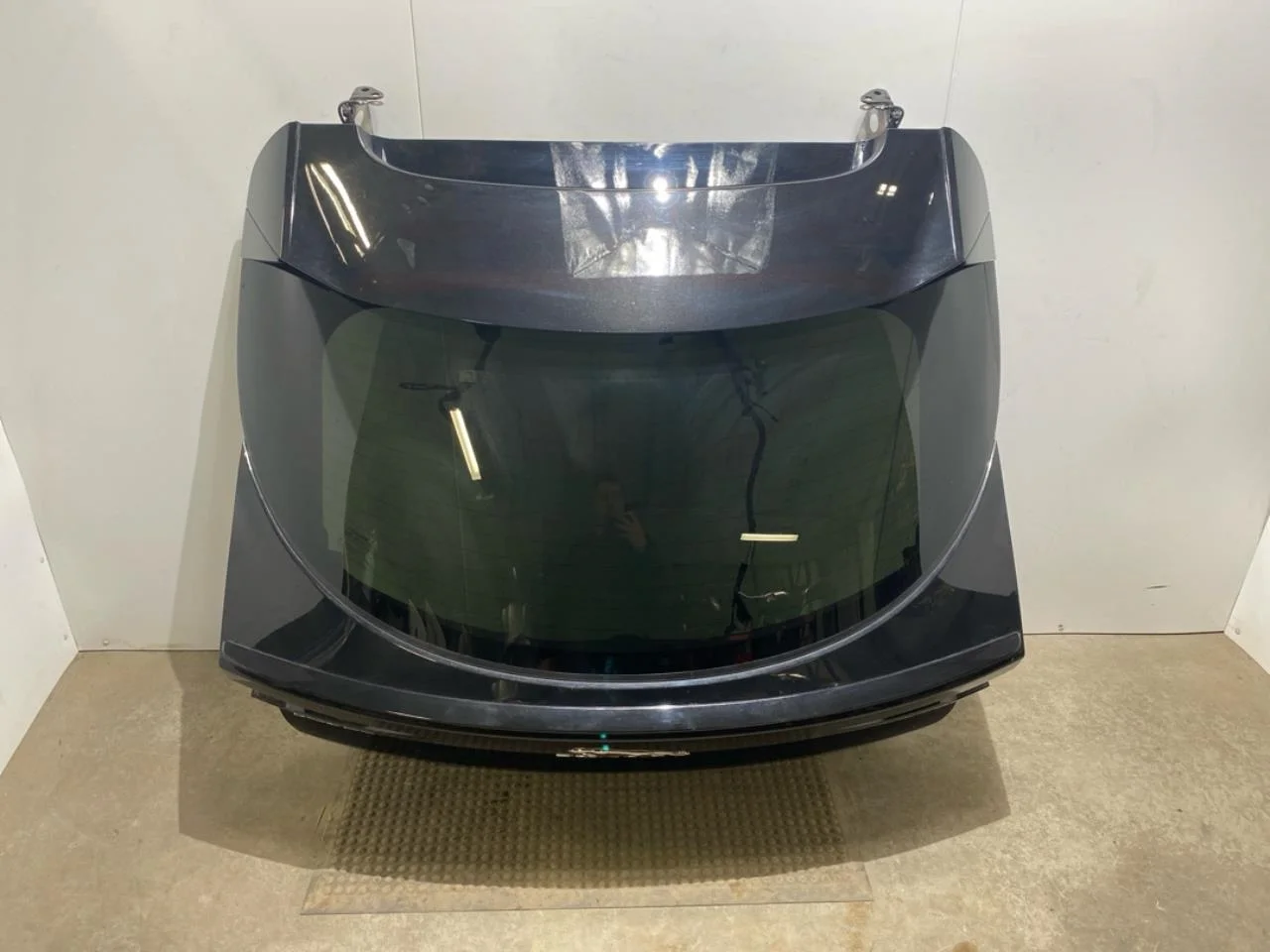 Jaguar I-PACE 2018- Tailgate, estate