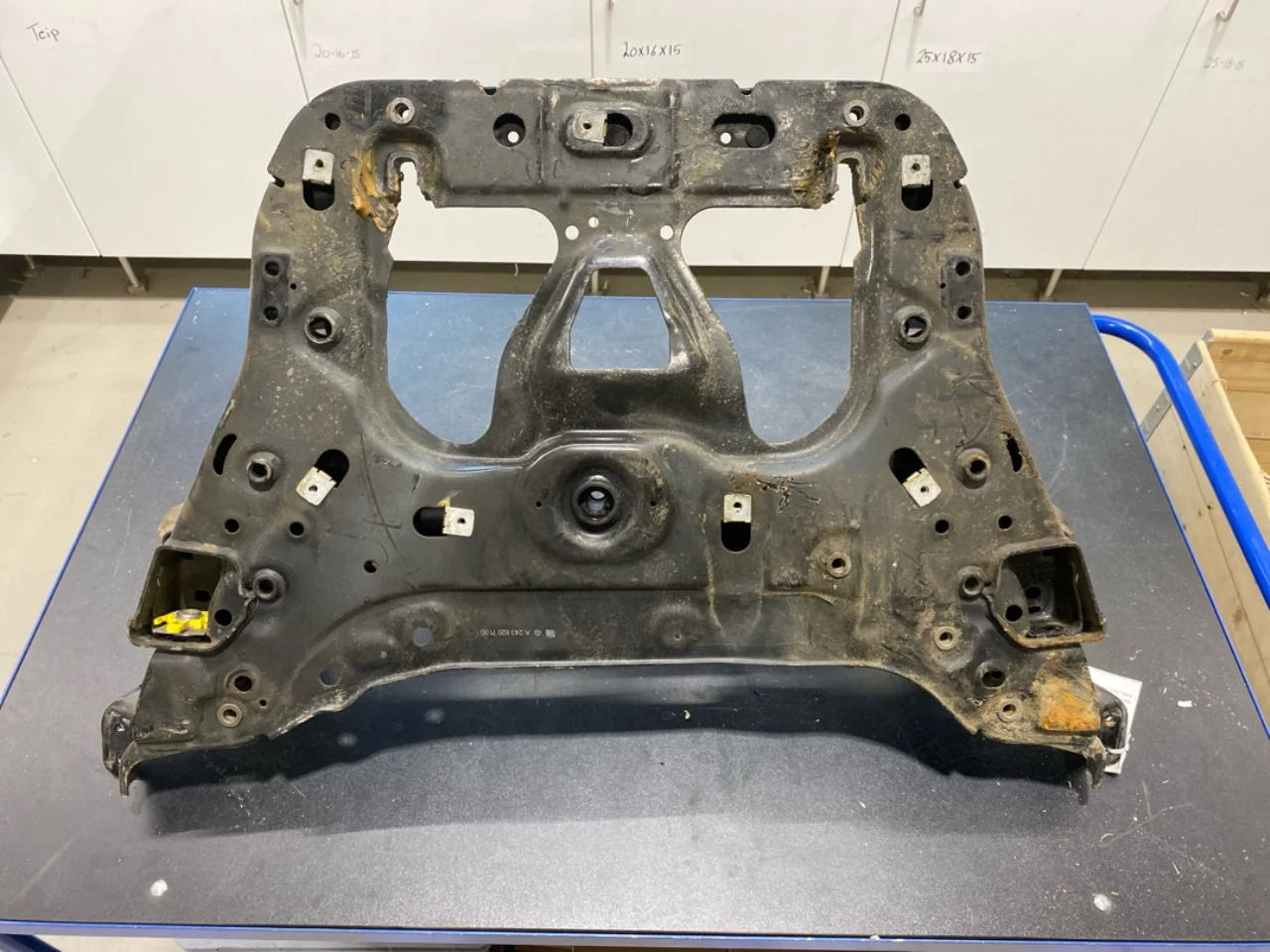 Mercedes EQA H243 2021- Front subframe view 3