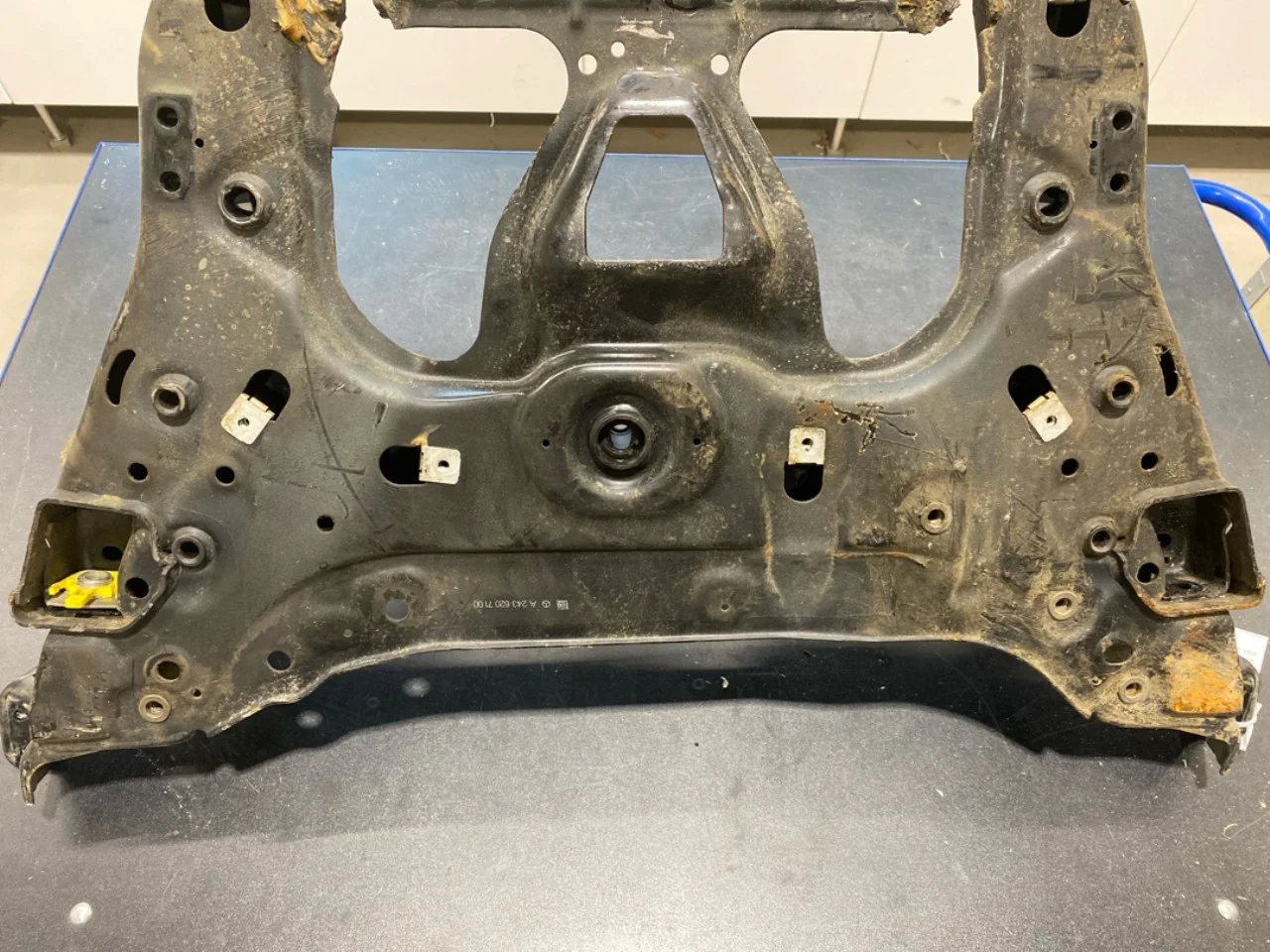 Mercedes EQA H243 2021- Front subframe view 4