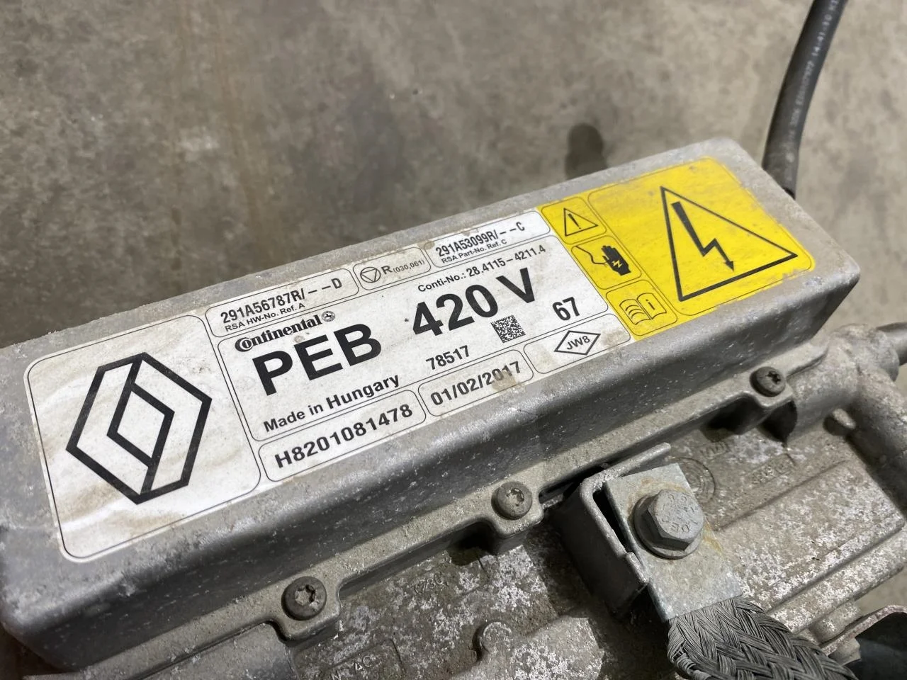 Renault KANGOO II 2015-21 Inverter, 12-220V nézet 3