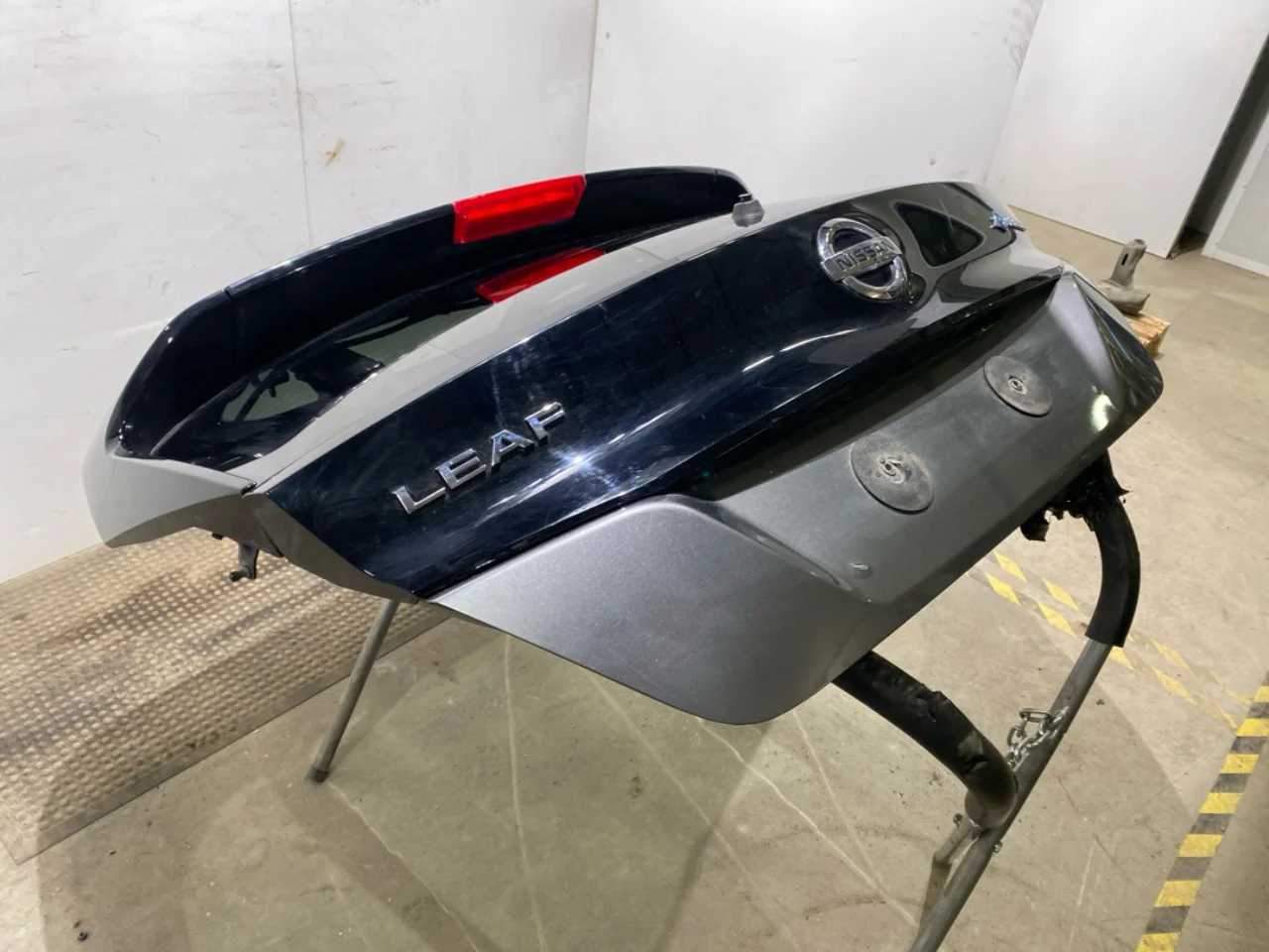 Nissan LEAF 2017-24 Tailgate, estate view 3