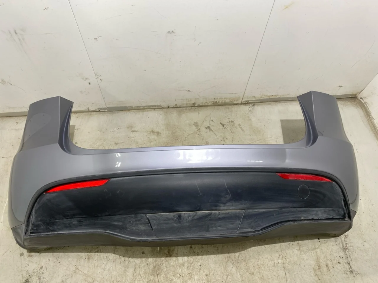 Tesla MODEL Y 2021- Rear bumper