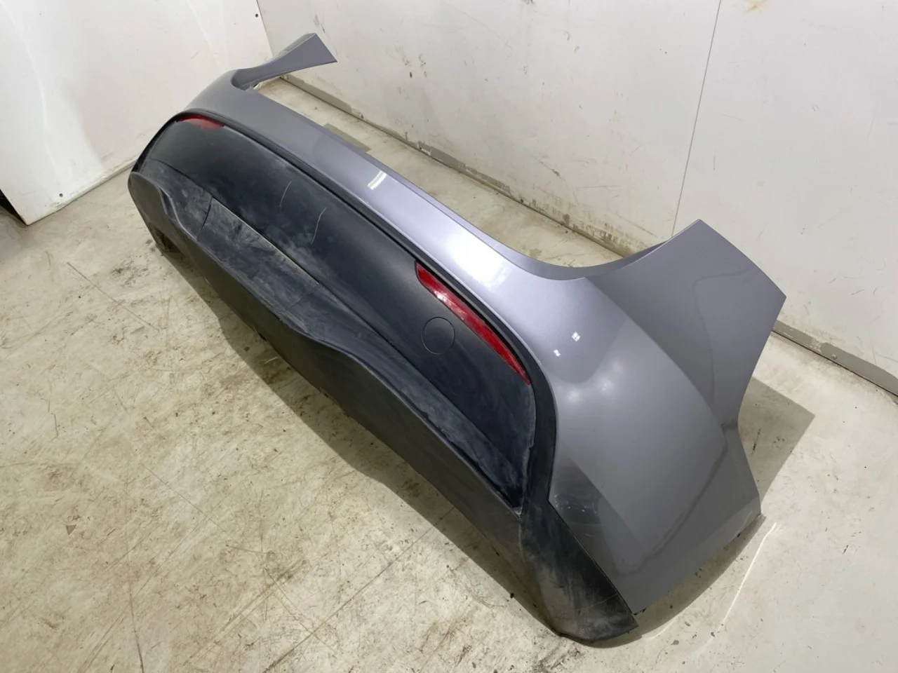 Tesla MODEL Y 2021- Rear bumper view 2
