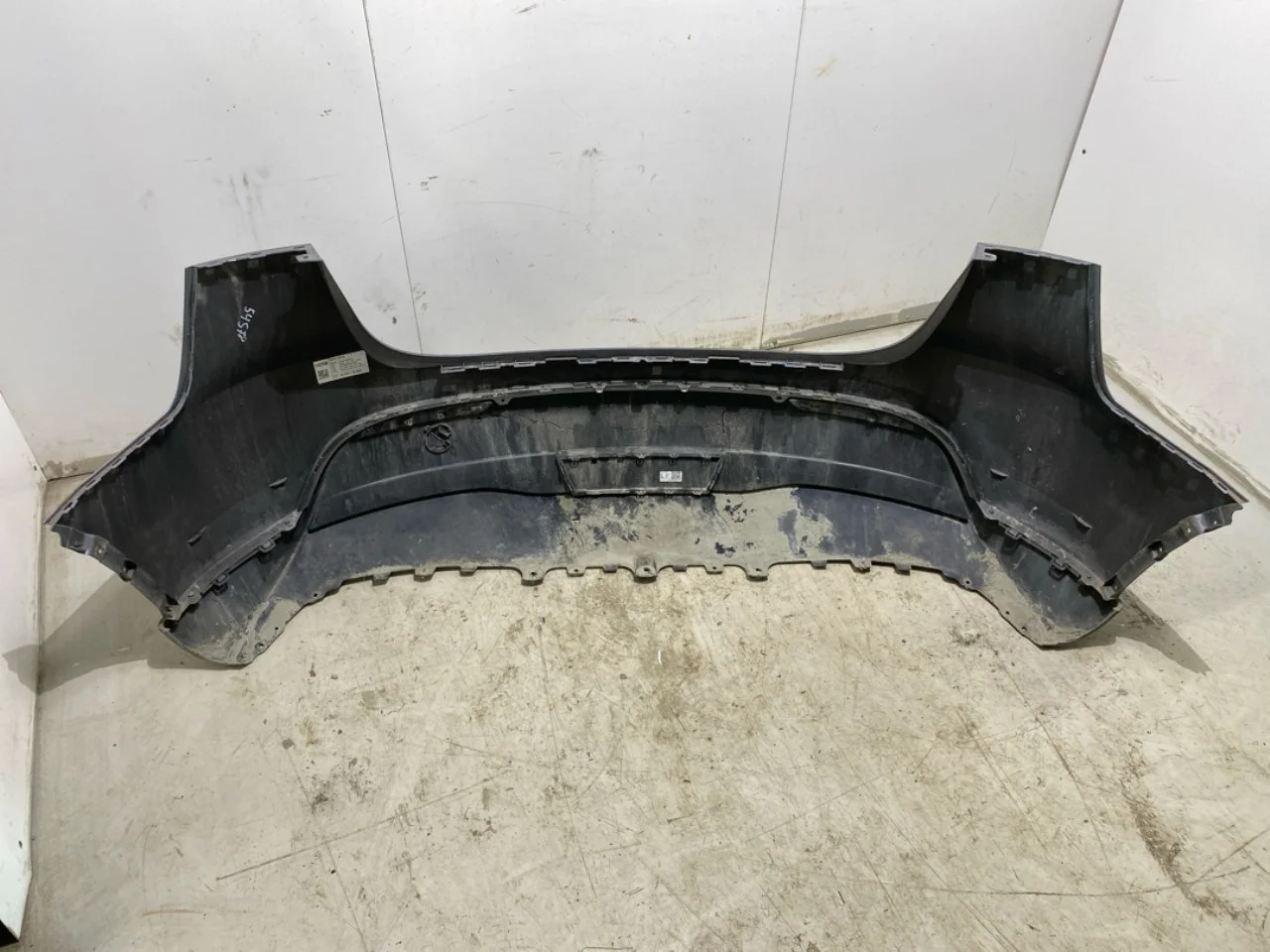 Tesla MODEL Y 2021- Rear bumper view 4