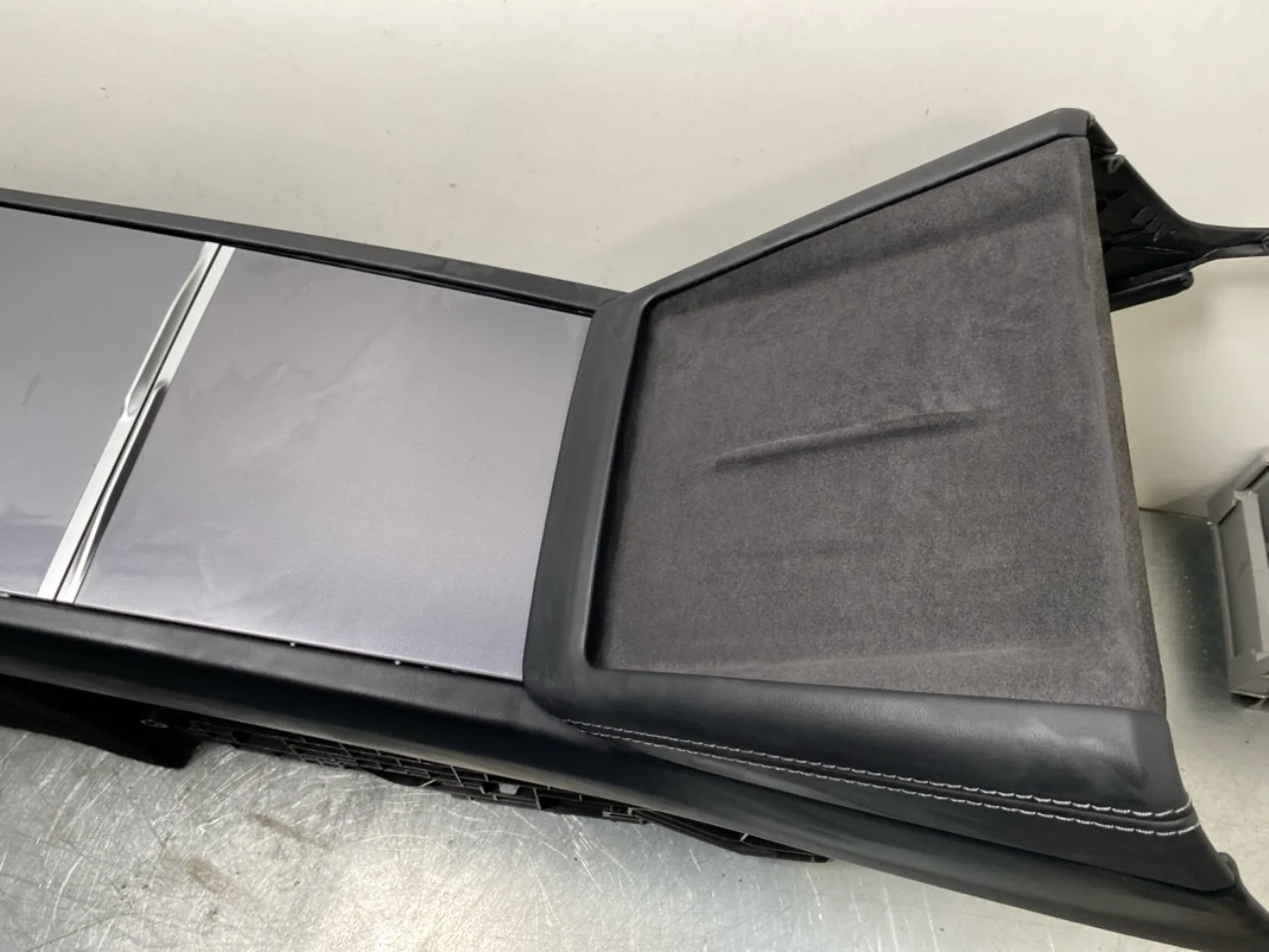 Tesla MODEL 3 2024- Kartámasz nézet 2