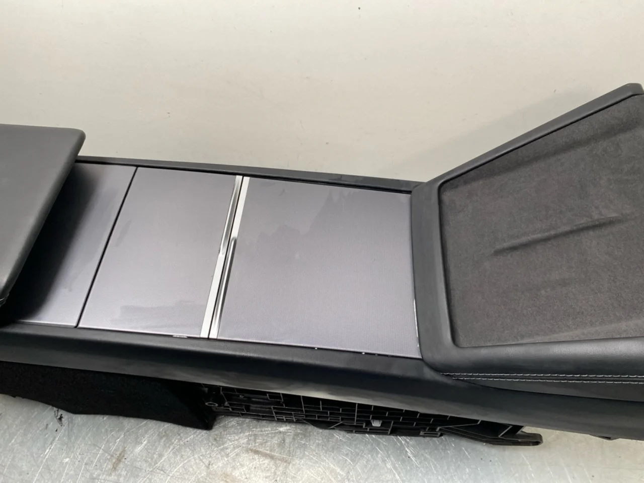 Tesla MODEL 3 2024- Kartámasz nézet 3