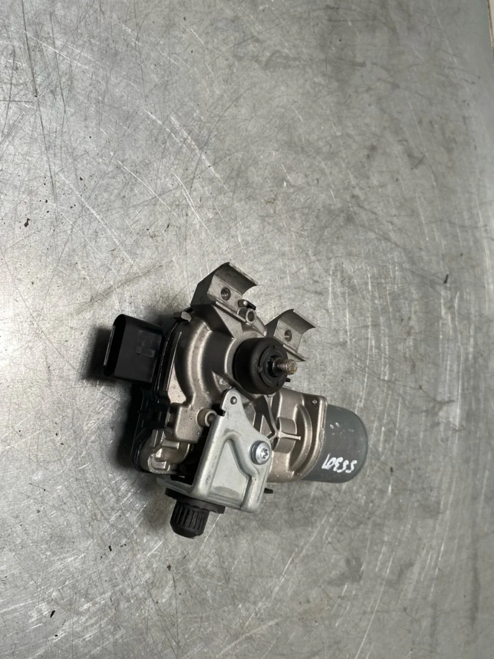 Ablaktörlő motor, szélvédő