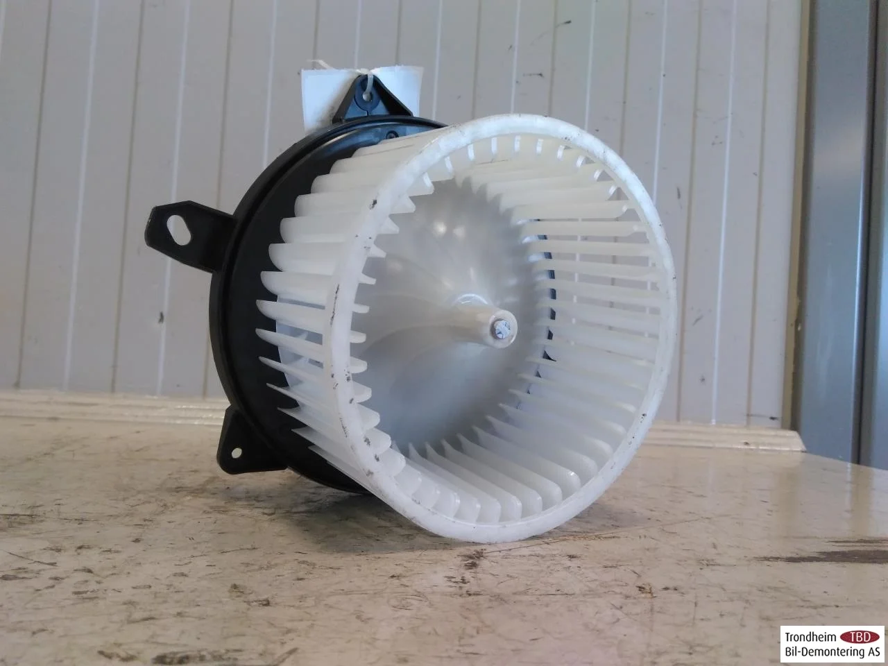 Tesla MODEL Y 2021- Fűtésventilátor motor nézet 2