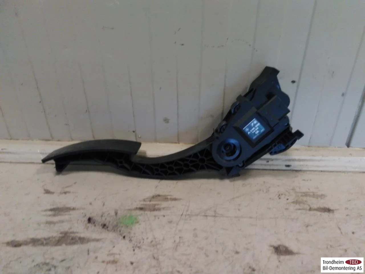 Mercedes B 180-200 W246/W242 2012-19 Accelerator pedal view 3