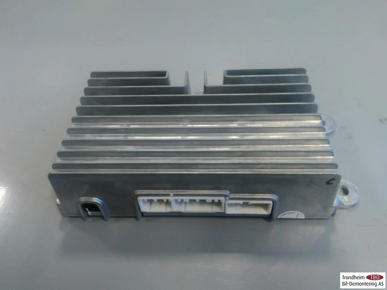 Byd TANG 2021->> Radio / hi-fi amplifier