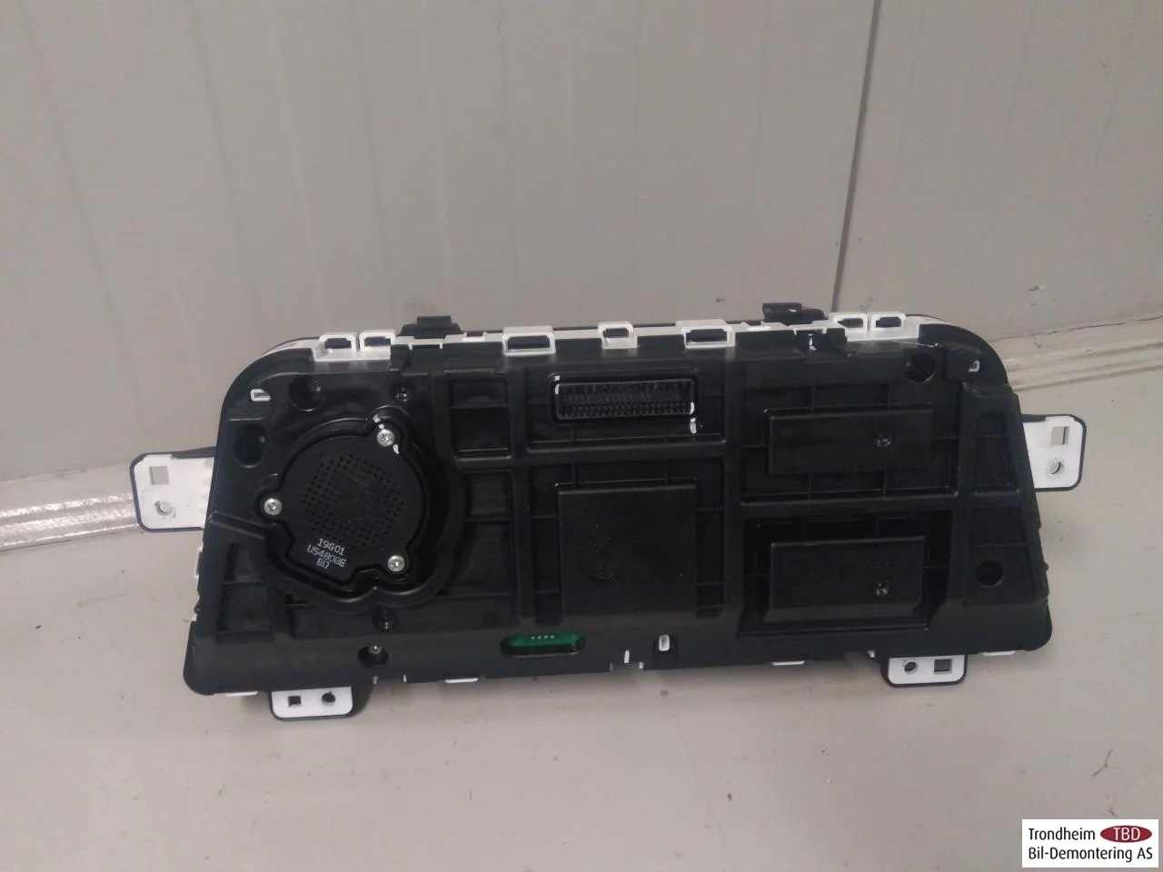Hyundai IONIQ AE 2017-22 Instrument cluster assembly view 3