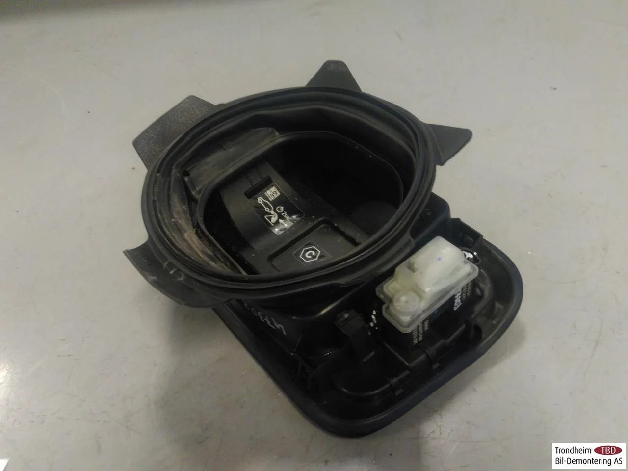 BMW IX3 G08 2021-25 Capac port încărcare, electric / hibrid vedere 4