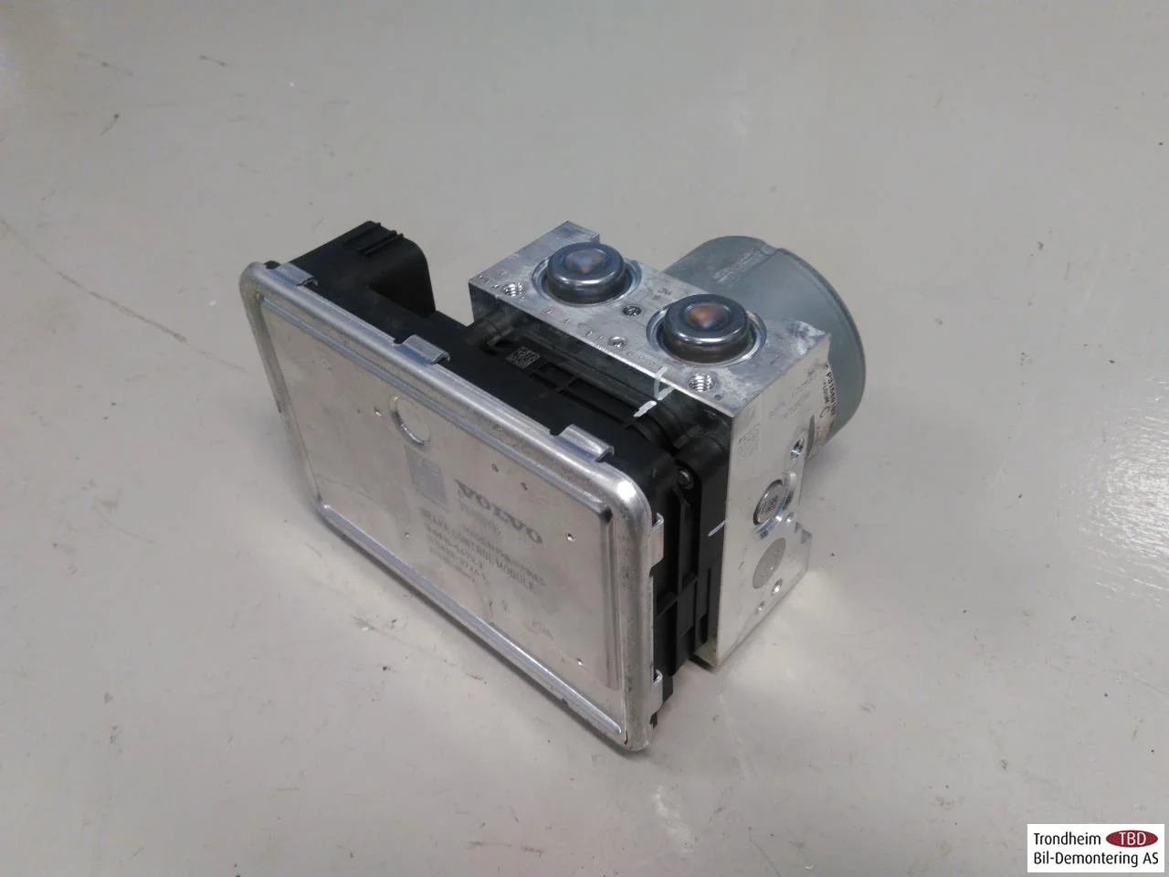 Volvo XC90/RECHARGE 2016-> ABS hydraulic unit view 2