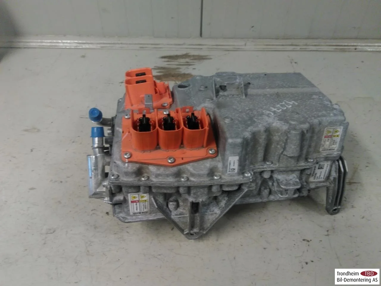 Volvo XC90/RECHARGE 2016-> Hibrid DC/DC konverter