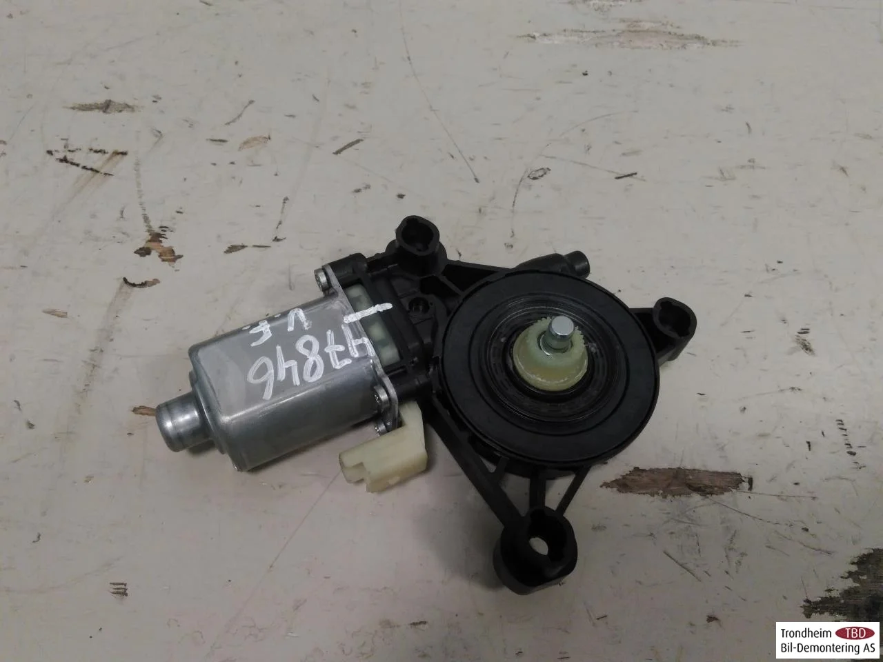Hongqi E-HS9 2022- Ablakemelő motor nézet 2