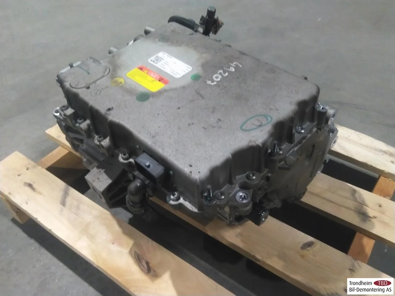 Mg MG4 EH32 2023- Rear electric motor view 2