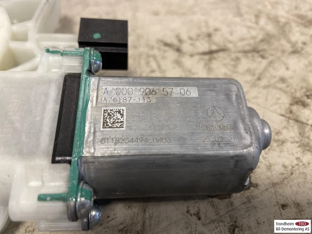 Mercedes EQA H243 2021- Ablakemelő motor vedere 3