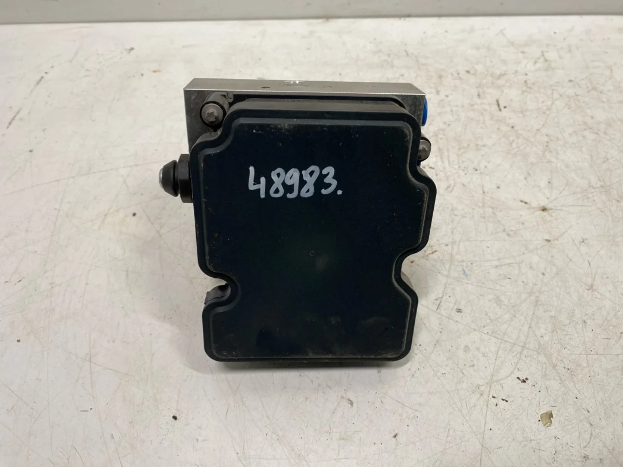 Mercedes EQA H243 2021- ABS hidraulika egység (tömb) nézet 4