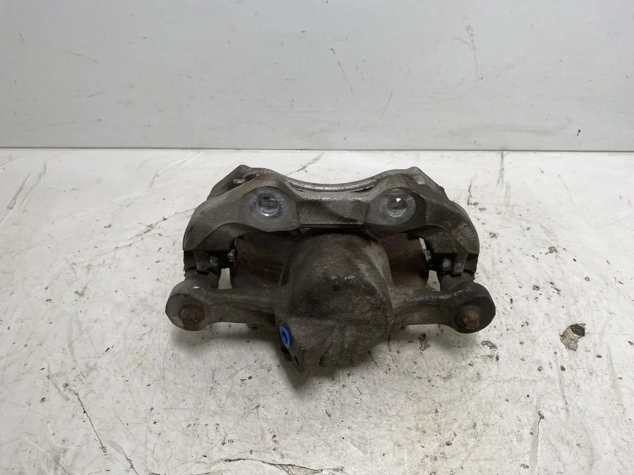 Opel / Vauxhall OPEL MOKKA 21 > Féknyereg, első, jobb nézet 2