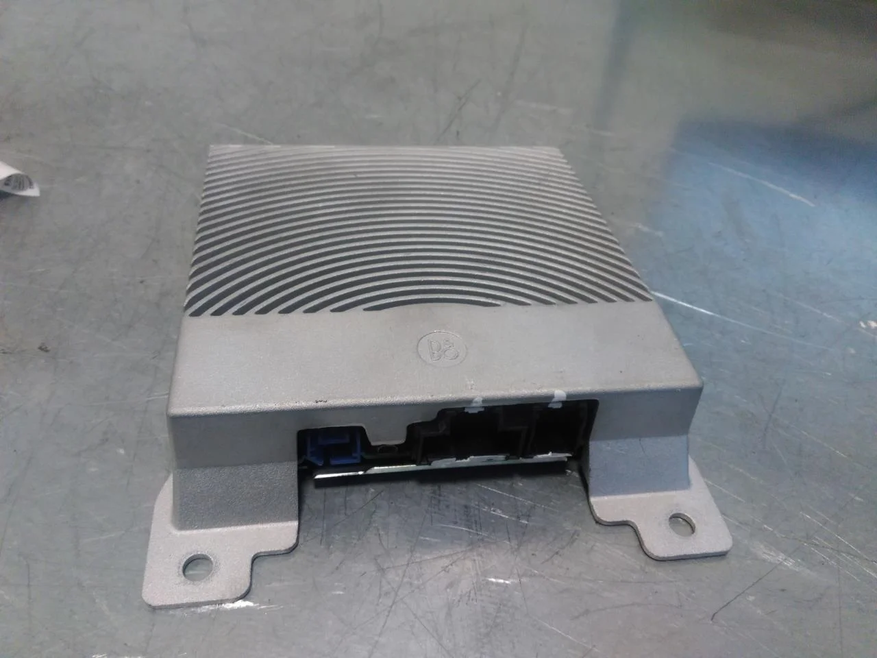 Ford MUSTANG MACH-E 2021- Radio / hi-fi amplifier