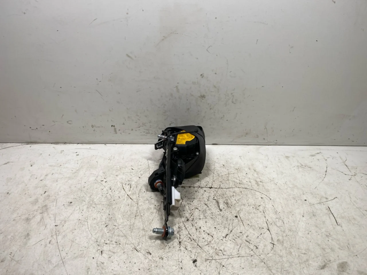 Kia EV6 2022- Front right seat belt view 3
