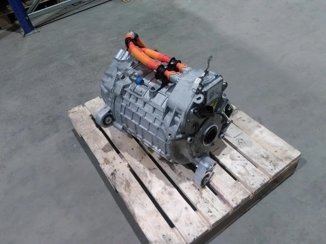 Volvo C40/RECHARGE 2021-> Elektromos motor, első nézet 2