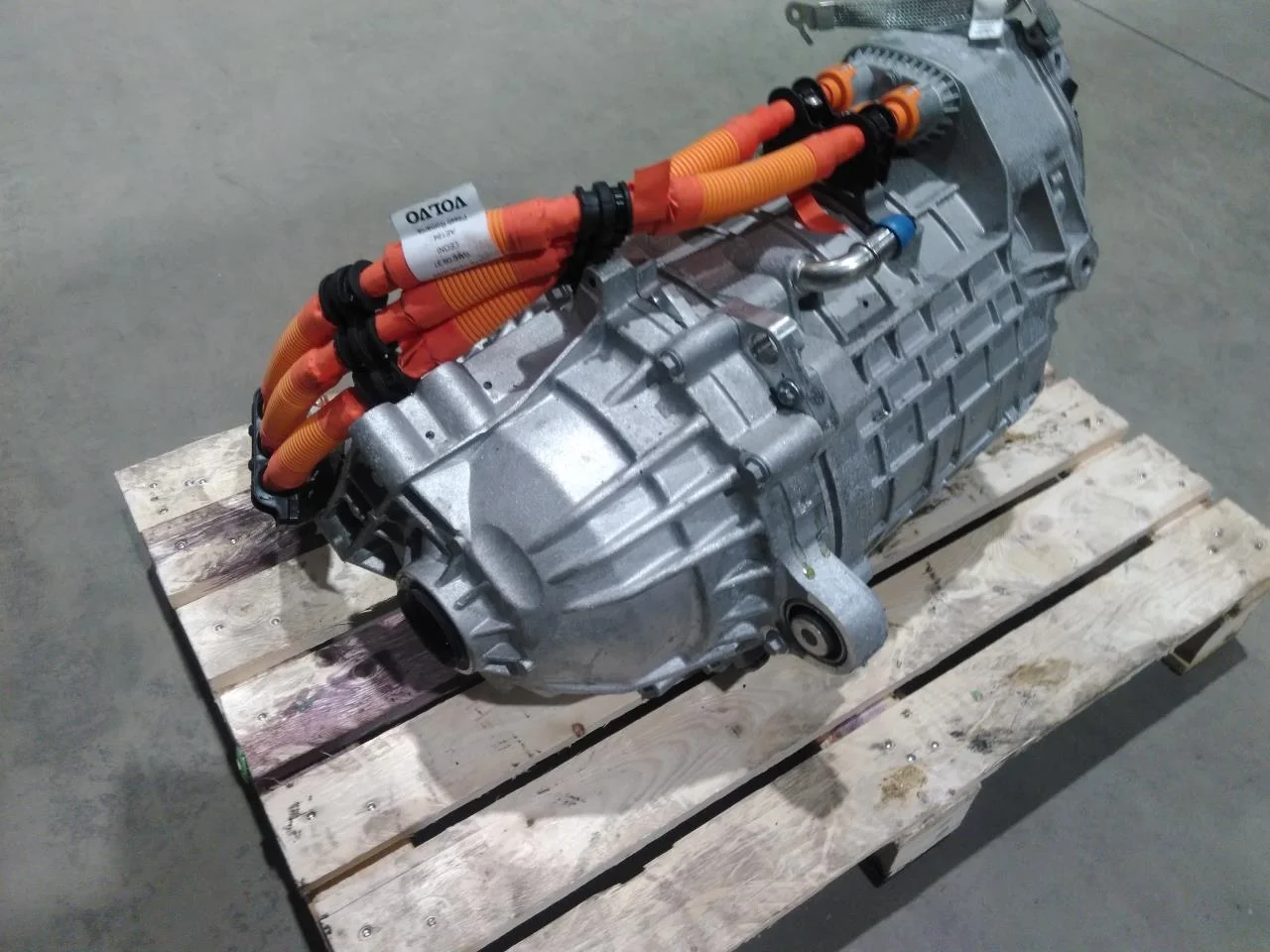 Volvo C40/RECHARGE 2021-> Elektromos motor, első nézet 3