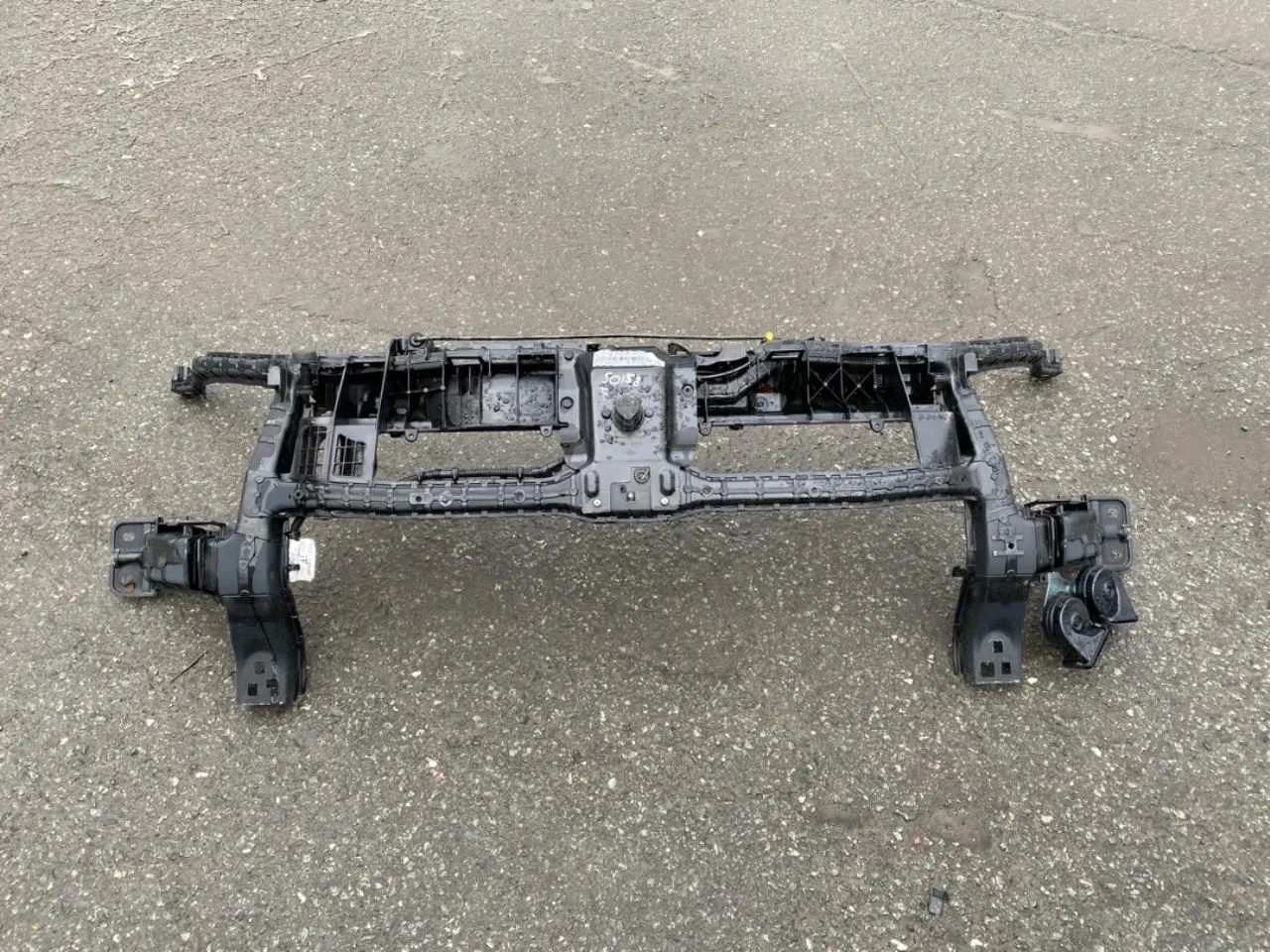 Ford E-TRANSIT 2022- Front panel