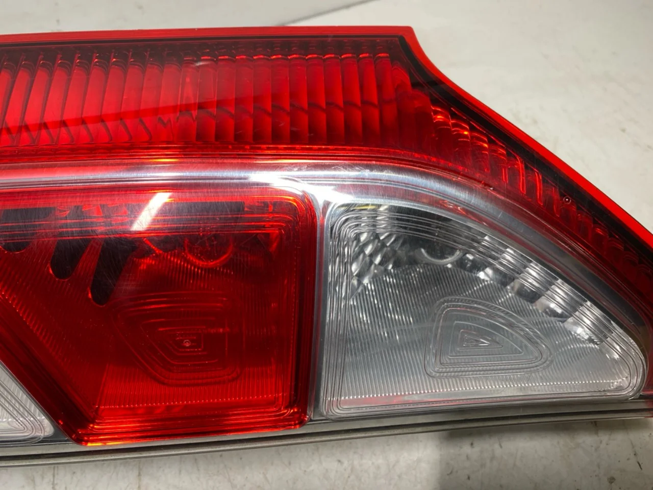 Renault KANGOO II 2015-21 Hátsó lámpa, jobb nézet 4