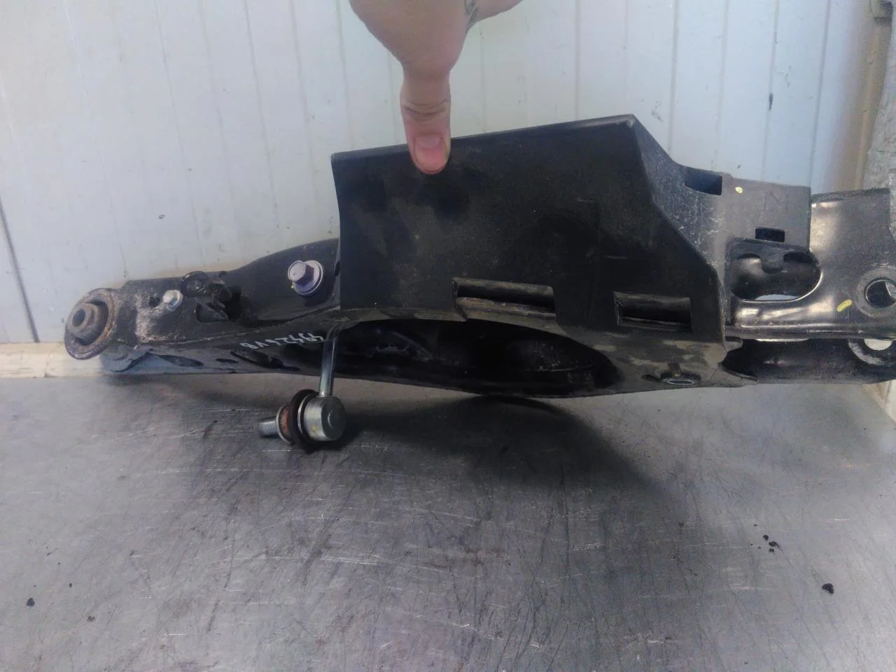 Toyota BZ4X EA10 2022- Braț suspensie, stânga spate vedere 3