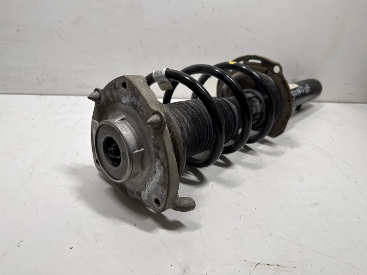 Audi Q4 E-TRON FZ 2021- Strut assembly, front left view 3