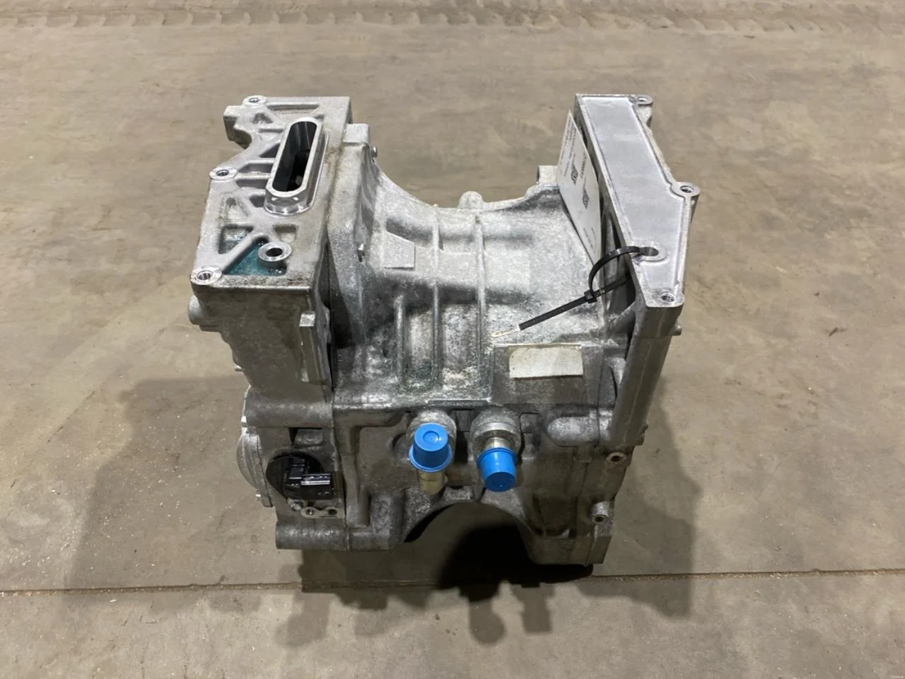 Nissan LEAF 2017-24 Elektromos motor, első