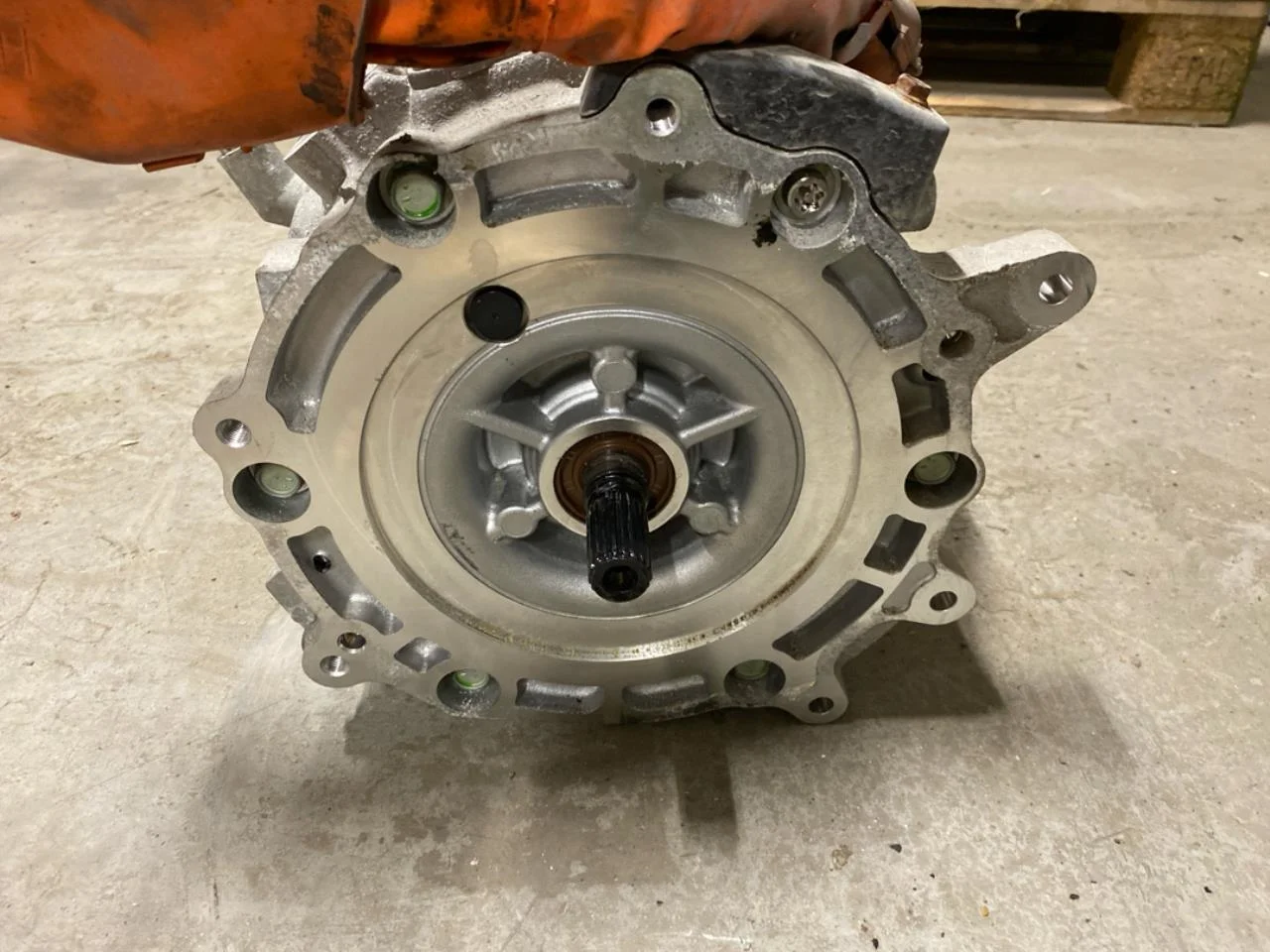 Nissan LEAF 2011-17 Front electric motor view 4