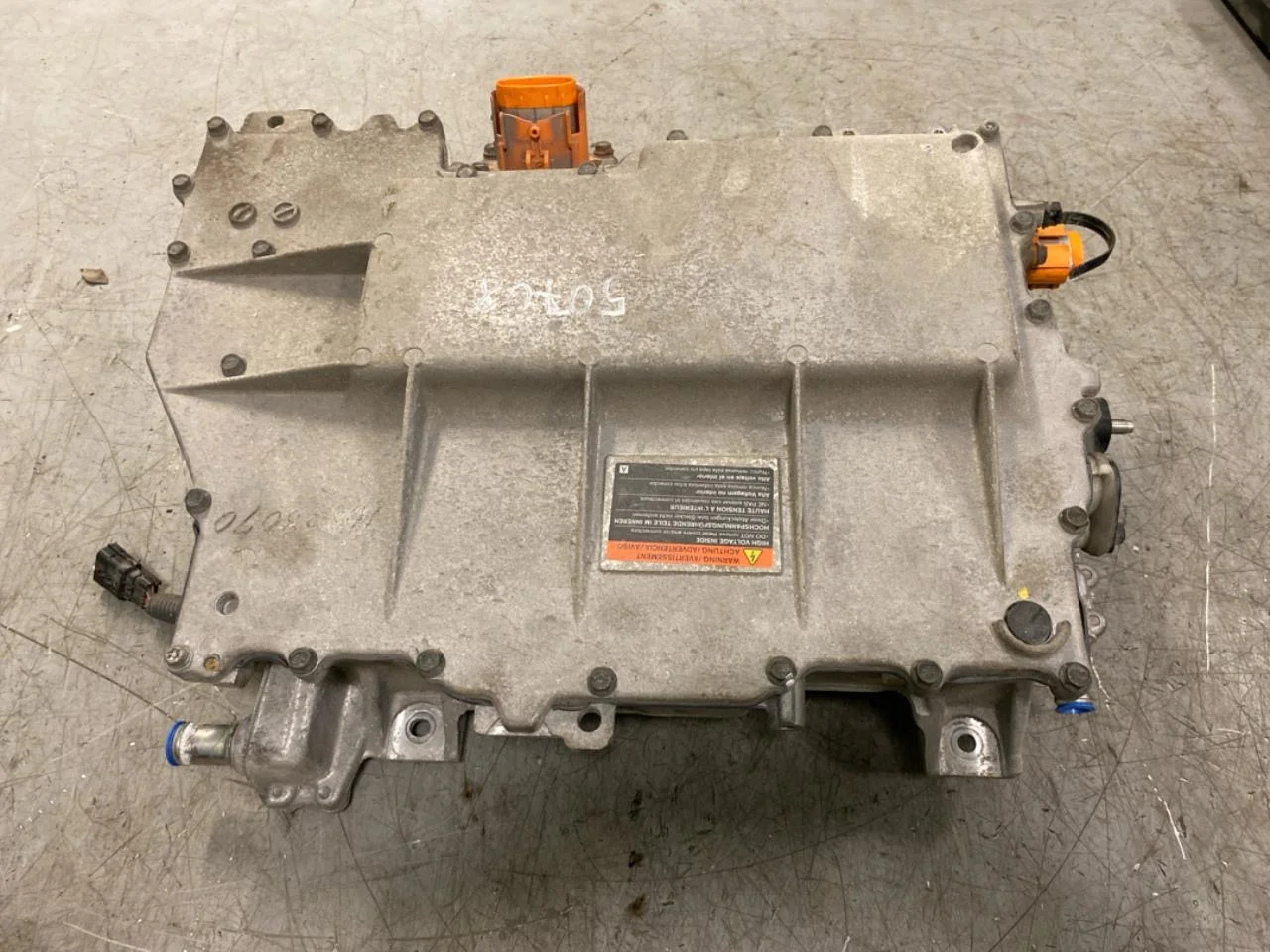 Nissan LEAF 2011-17 Voltage converter, battery