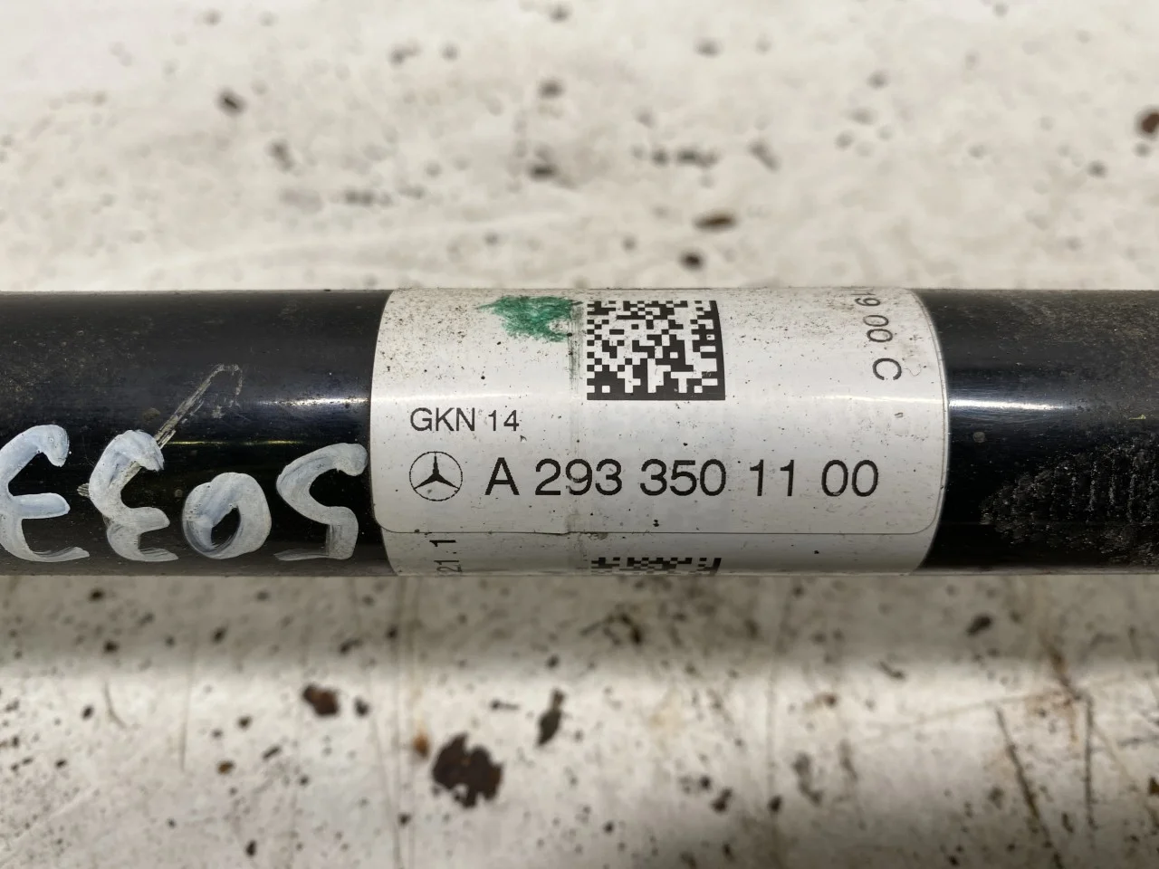 Mercedes EQC 2020- Rear right driveshaft view 4
