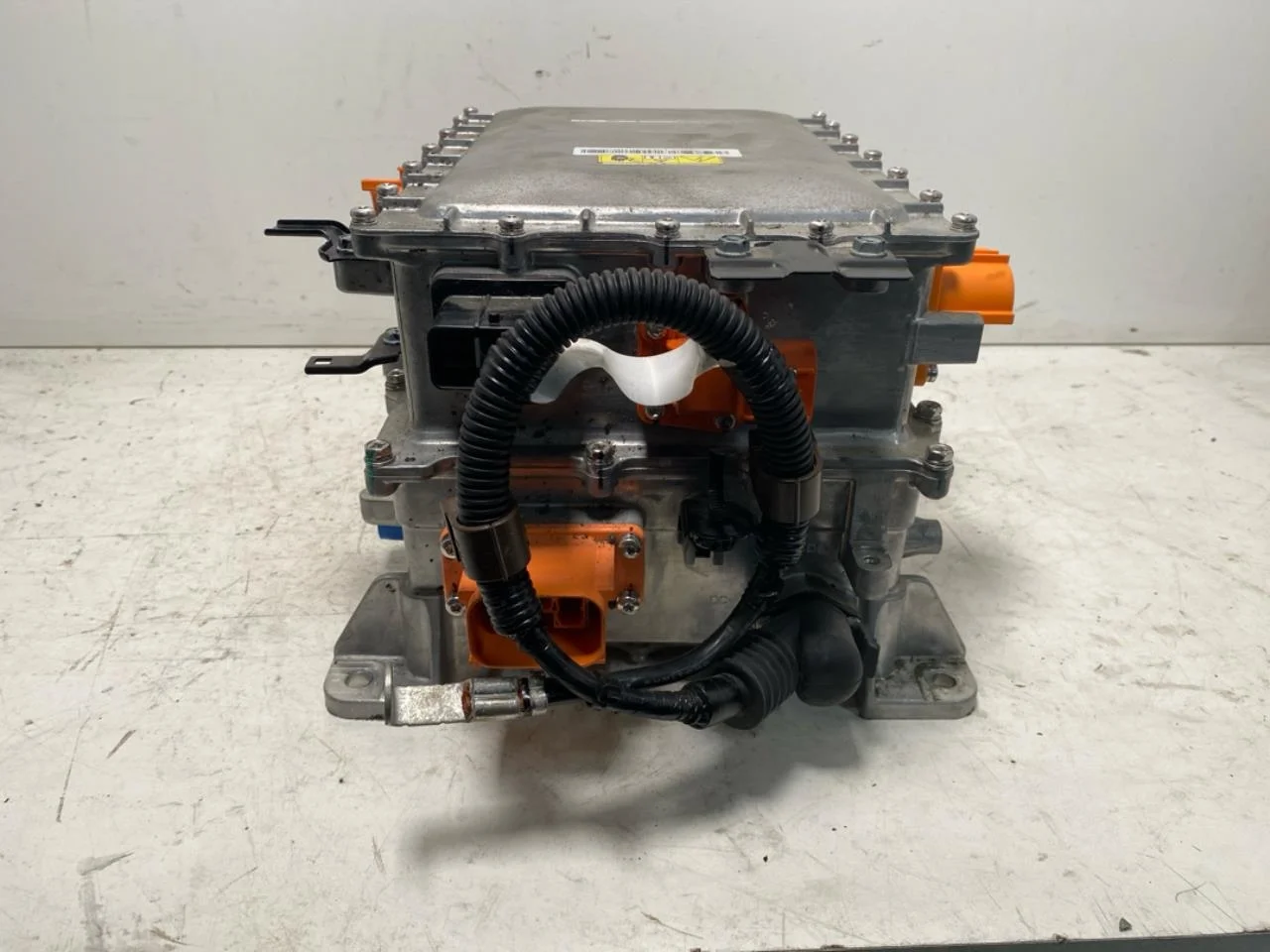 Honda E:NY1 2023- Akkumulátortöltő nézet 4