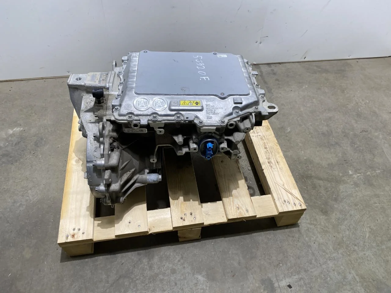 BMW X1/IX1 U11 2023- Elektromos motor, első