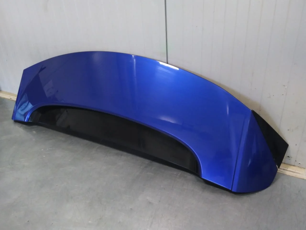 Jaguar I-PACE 2018- Spoiler, tailgate view 2