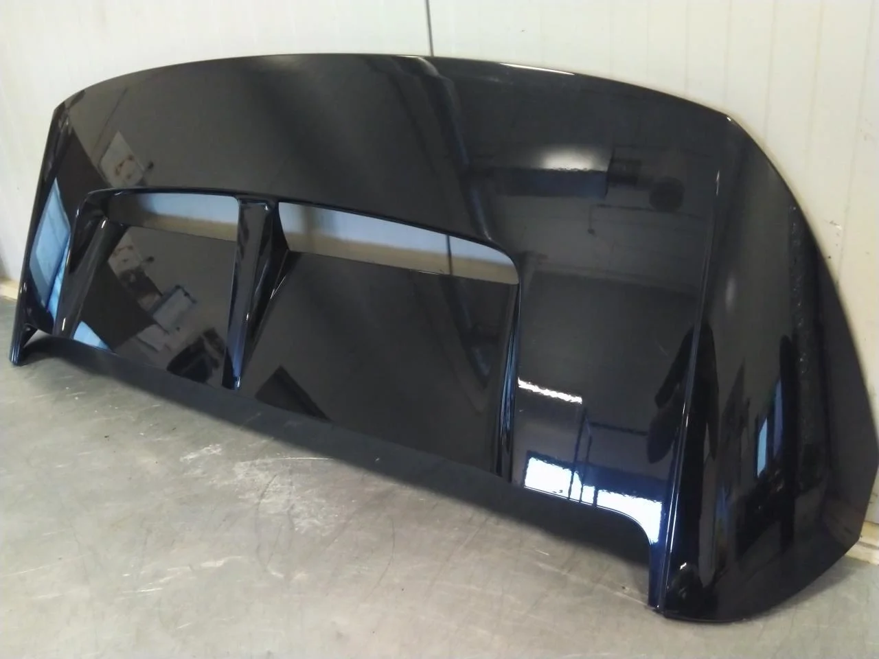 Nissan ARIYA 2021- Spoiler, tailgate view 2