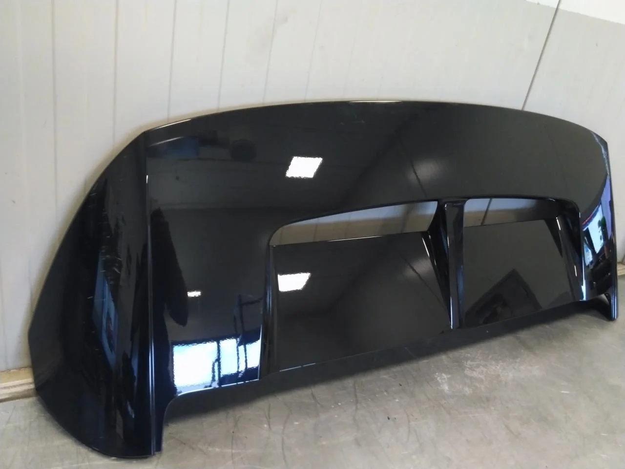 Nissan ARIYA 2021- Spoiler, tailgate view 3