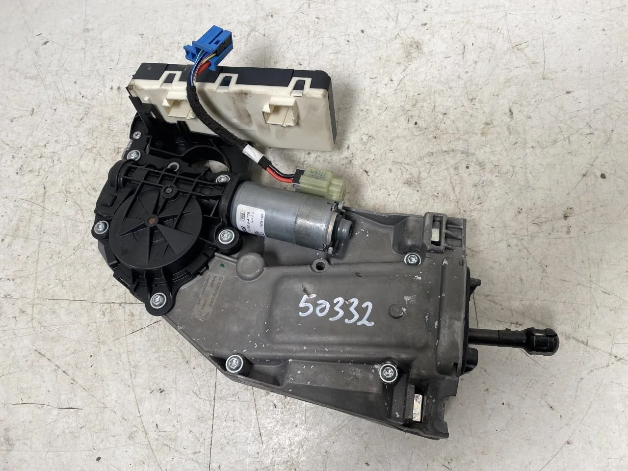Mercedes EQC 2020- Tailgate opener, automatic