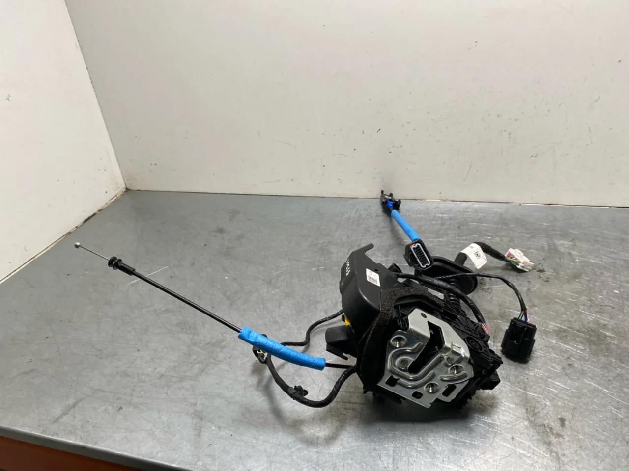 Door lock housing view 2