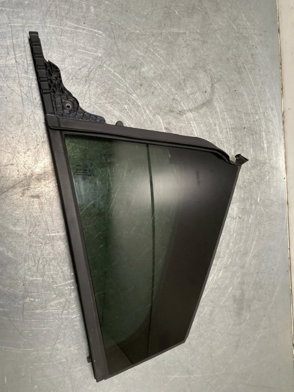 Volkswagen ID.4 2021- Ajtóüveg, 4 ajtós, hátsó, jobb